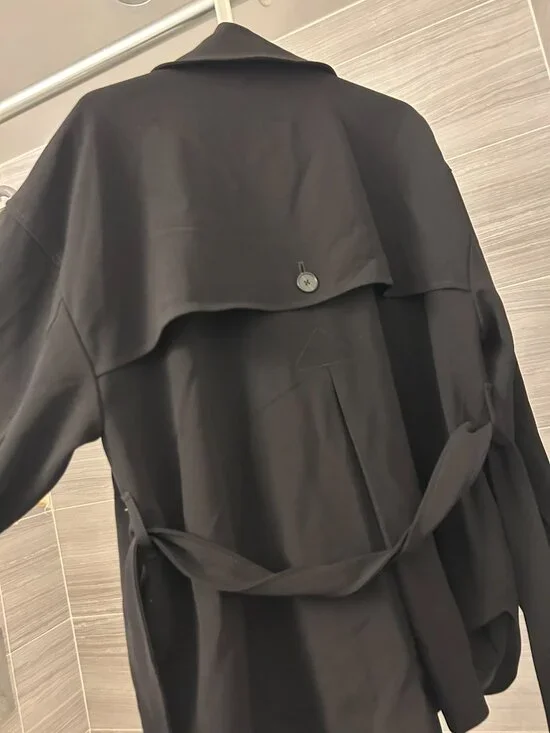 Aritzia Bataton Capital Trench Coat – Size S (Fits M) – Oversized Classic - Picture 5 of 5